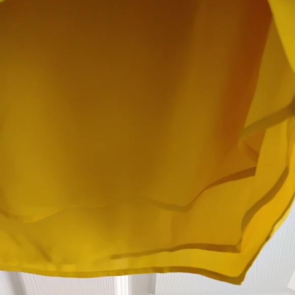 Smock Trim Shell Top - Picture 7 of 7